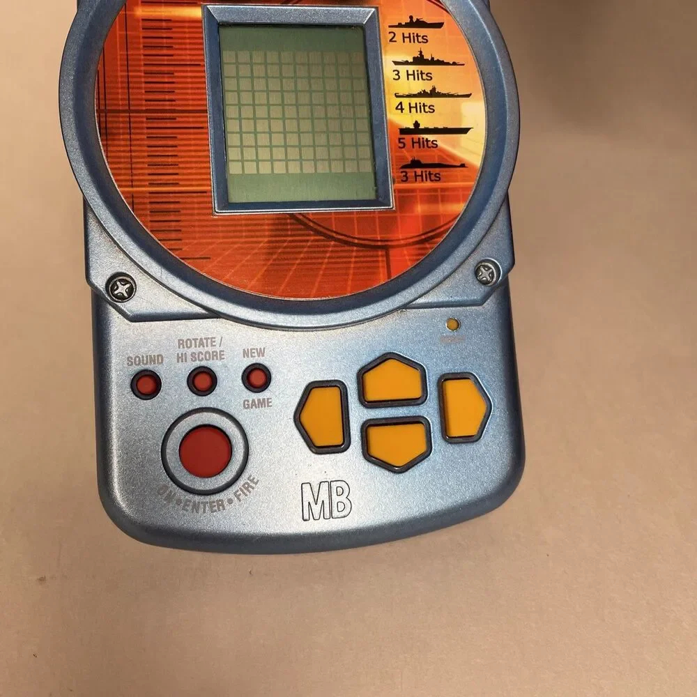 Battleship Electronic Handheld Game Pocket Size Milton Bradley (Hasbro, 2002)